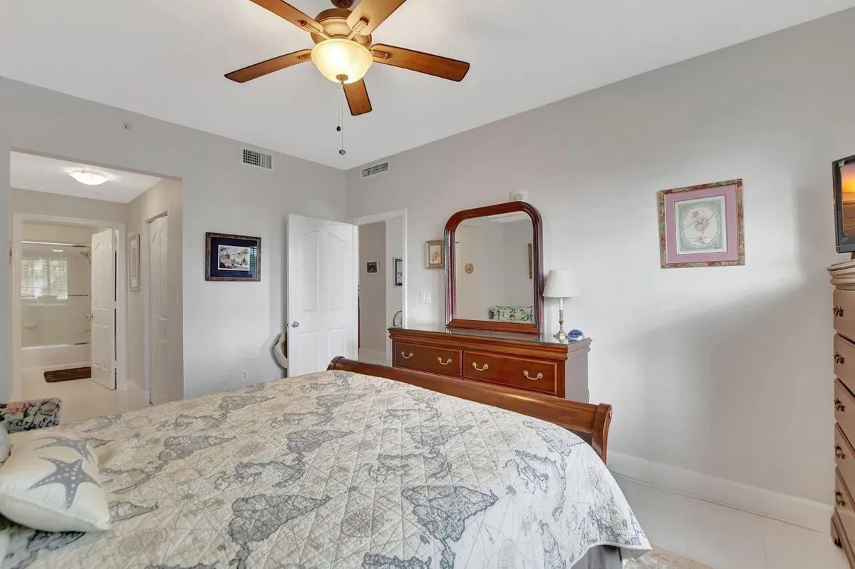 Pineapple Grove Village Condominiums Unit 1408 photo 25