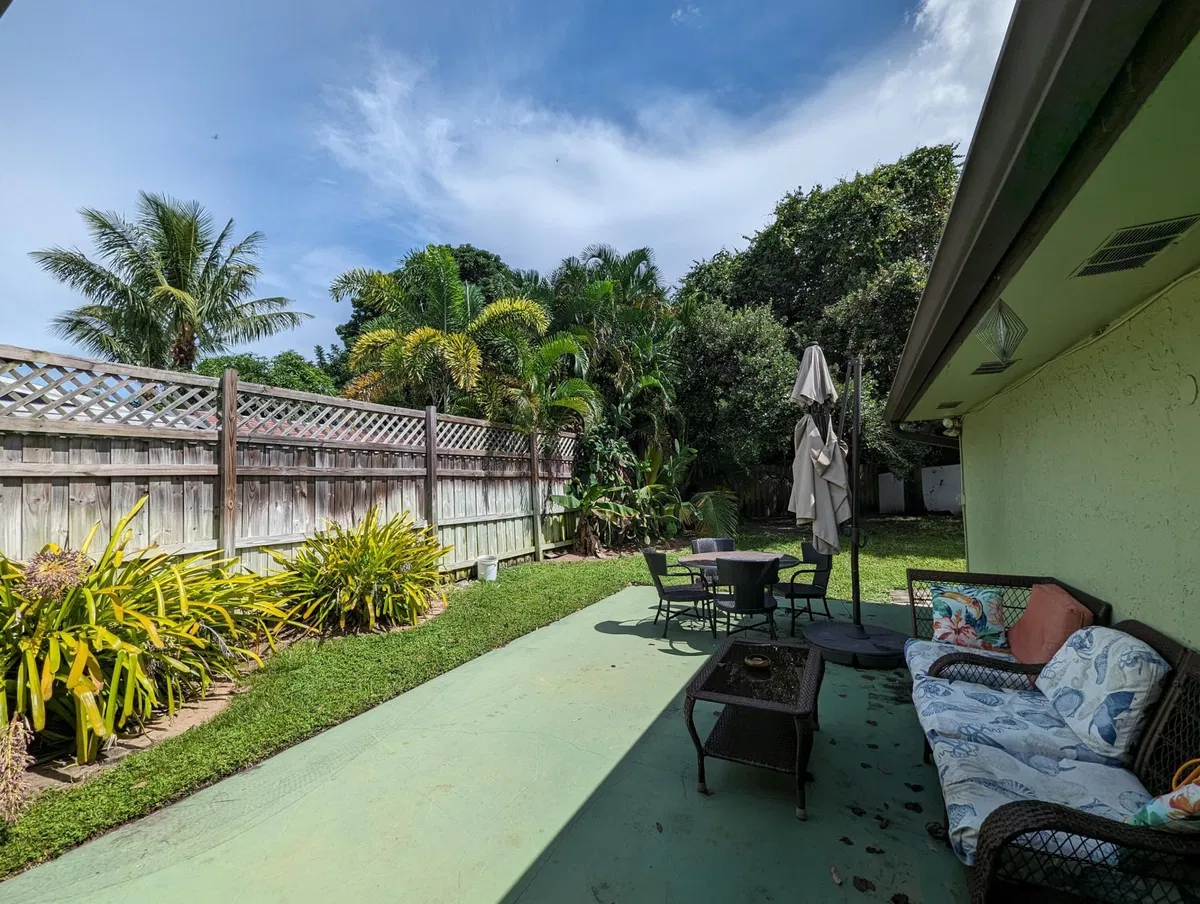 Residence photo 16