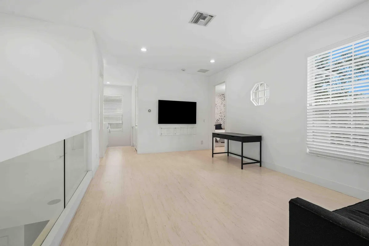 Woodfield Country Club Residence photo 43