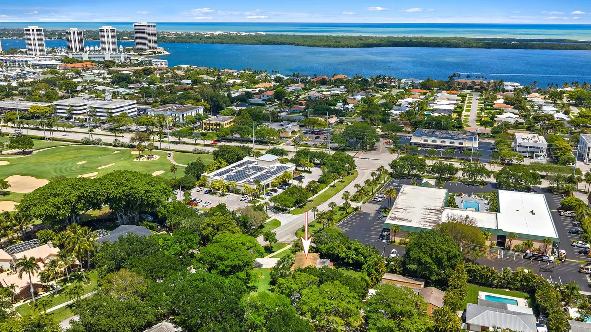 North Palm Beach Country Club Residence