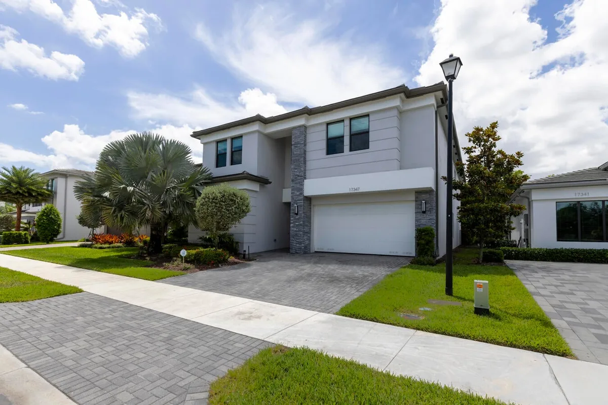 Lotus Palm Boca Raton Residence