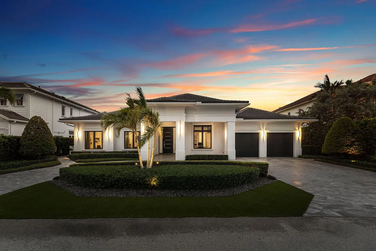 Royal Palm Yacht and Country Club Residence