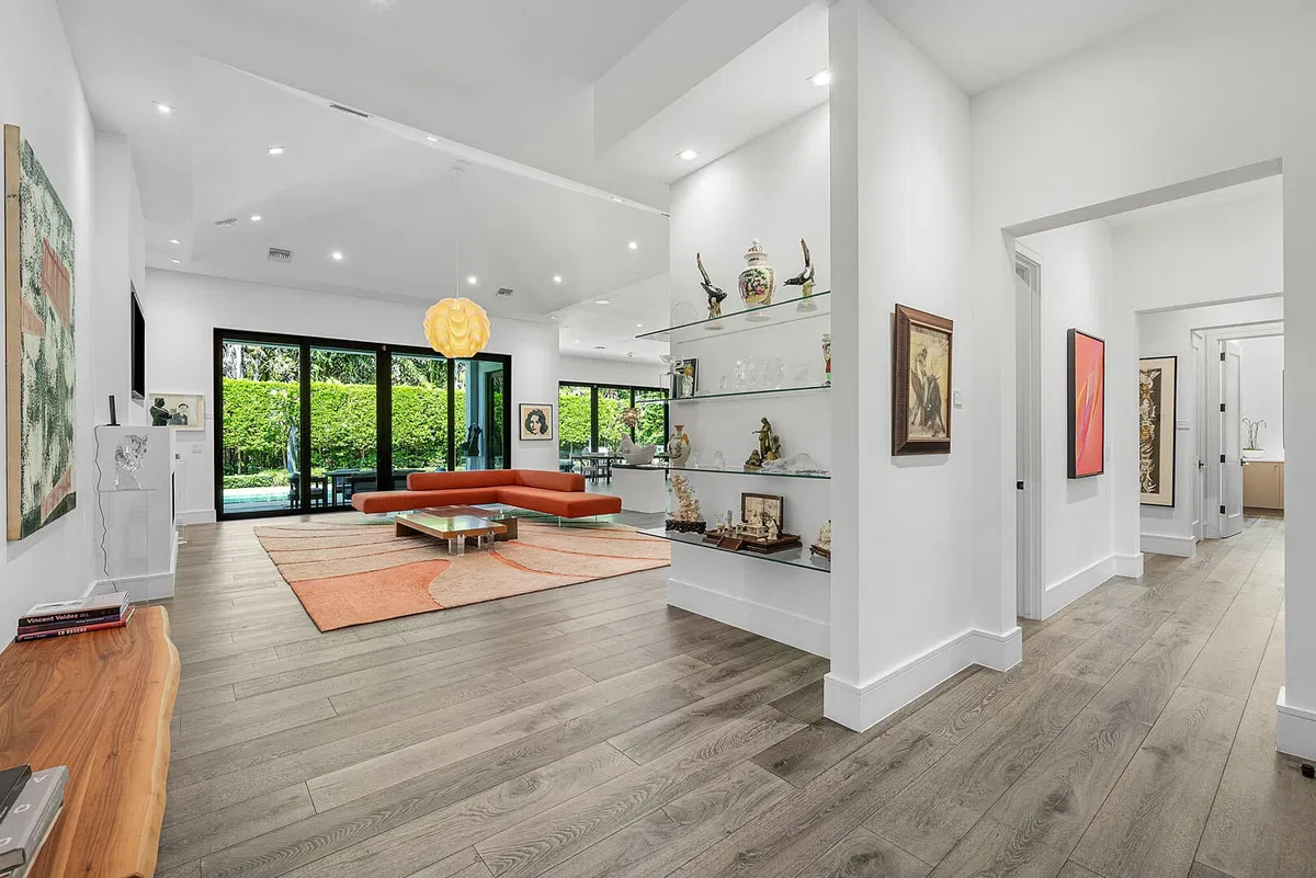 Royal Palm Yacht and Country Club Residence photo 10