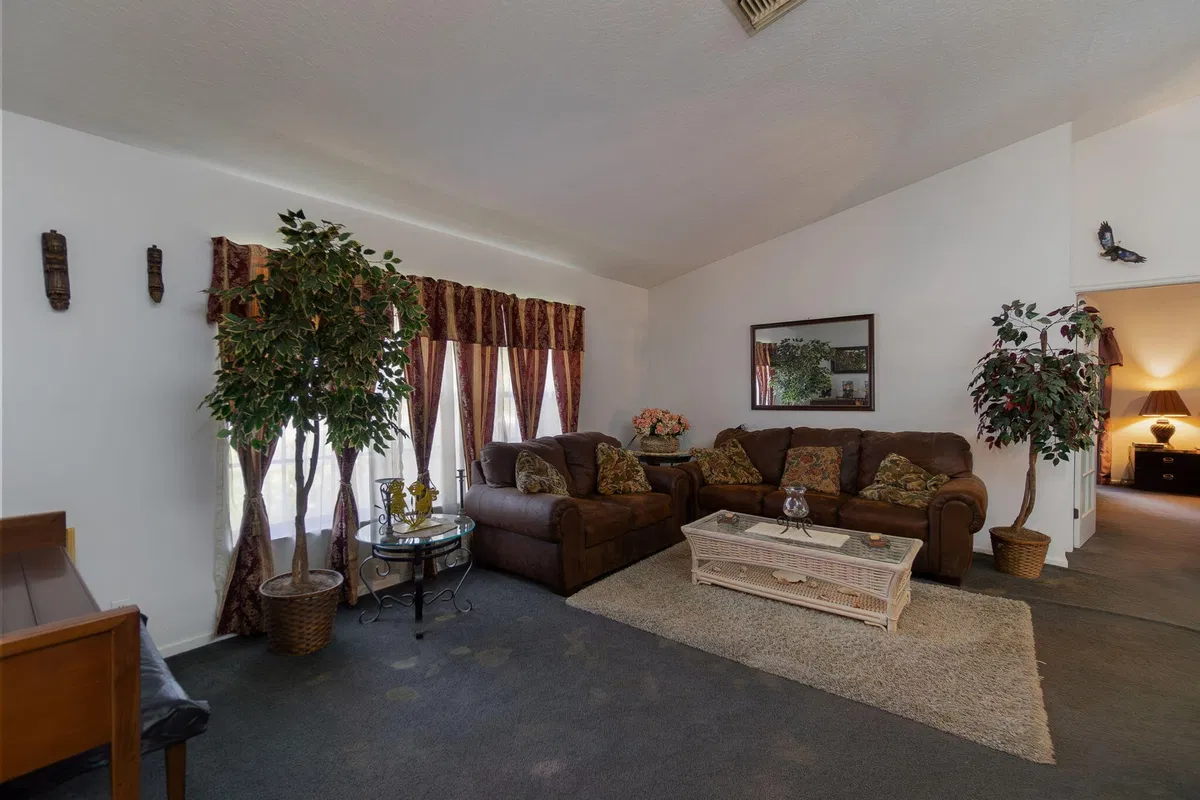  Residence photo 13