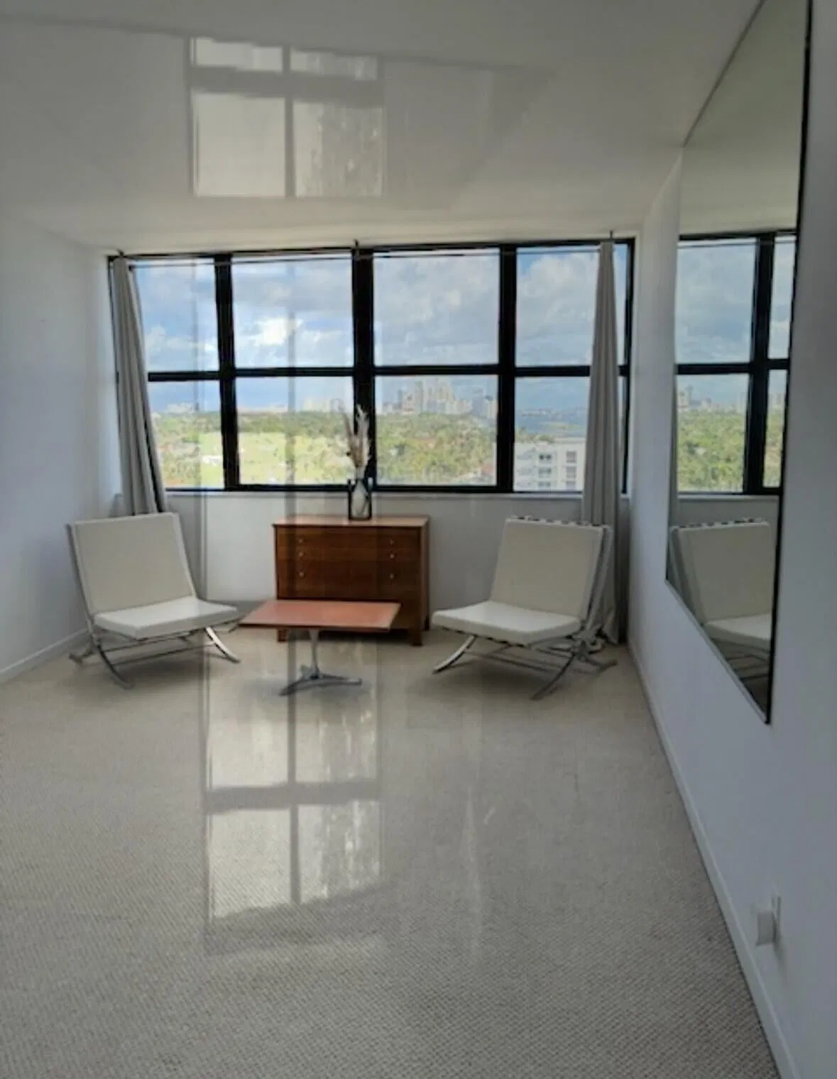Unit 1208 photo 10