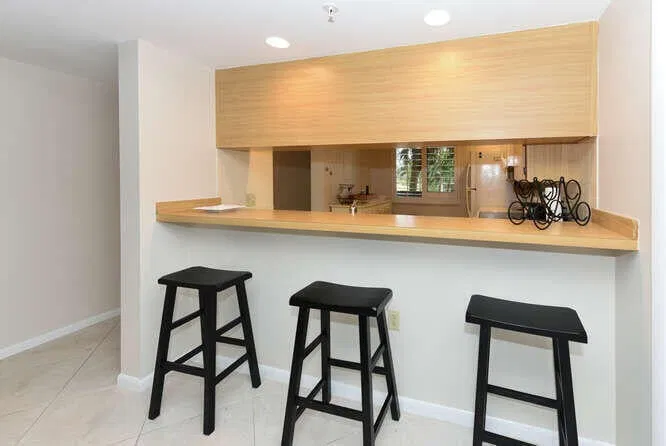 Unit 202 photo 10