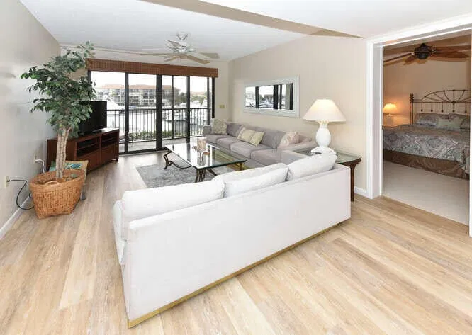 Unit 202 photo 13