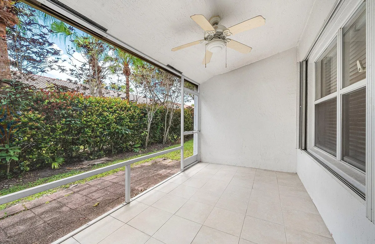 Residence photo 28