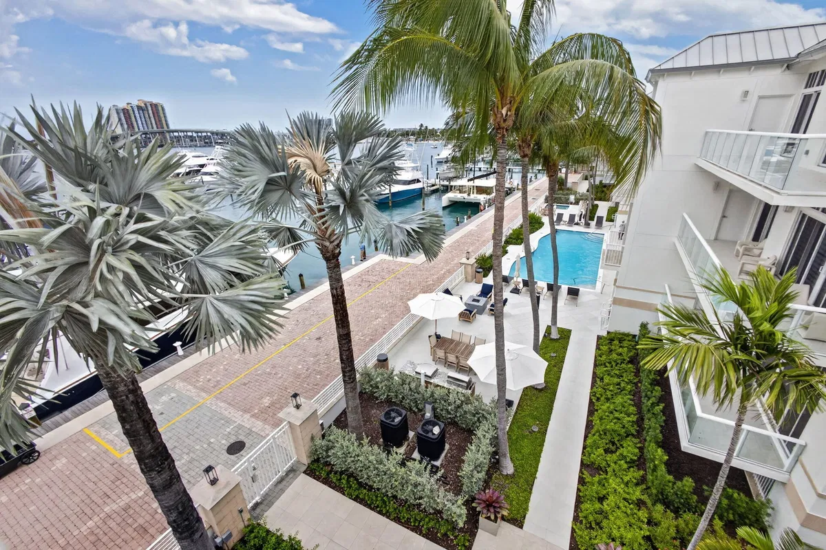 Singer Island Unit 1-302 photo 25