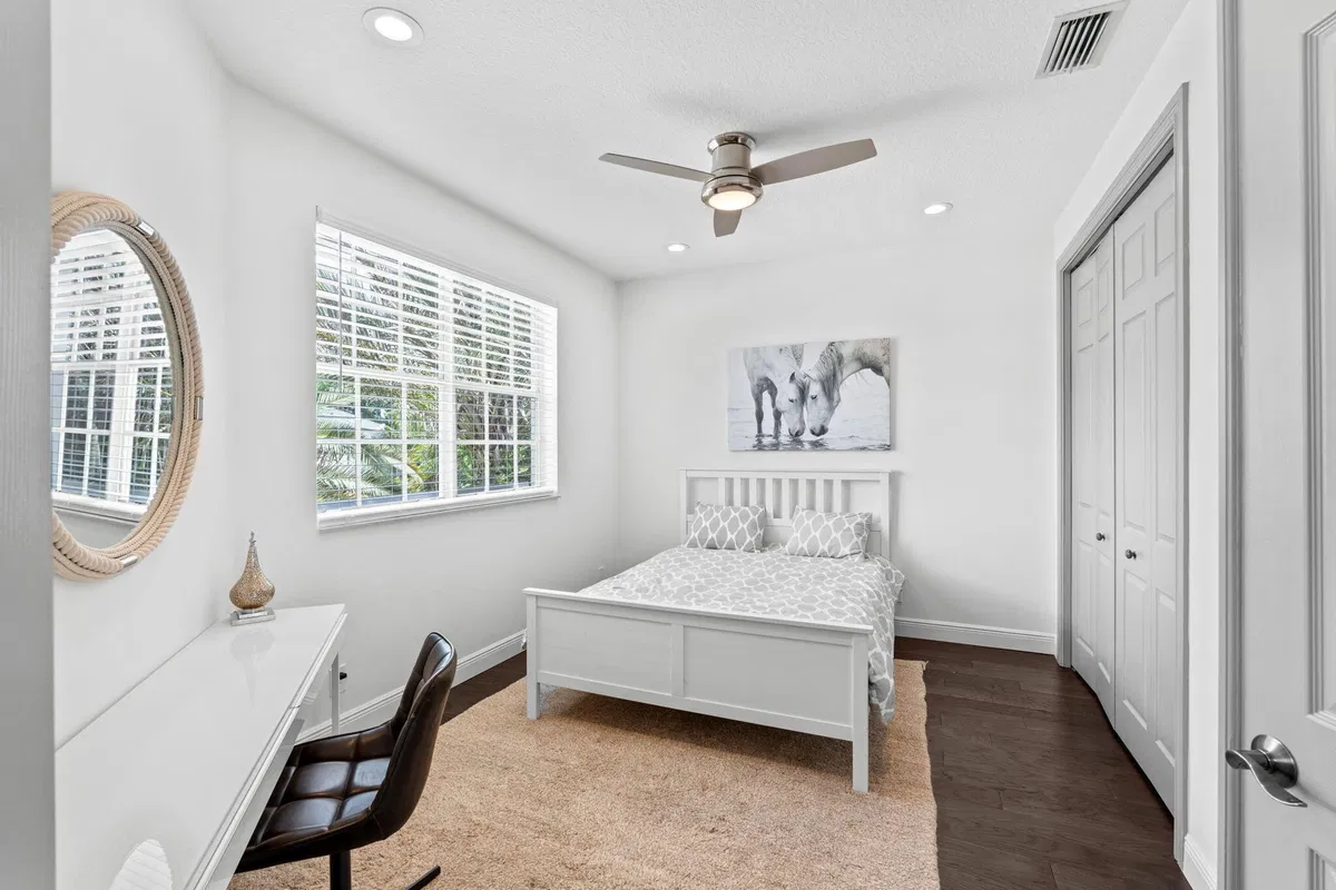 Residence photo 31