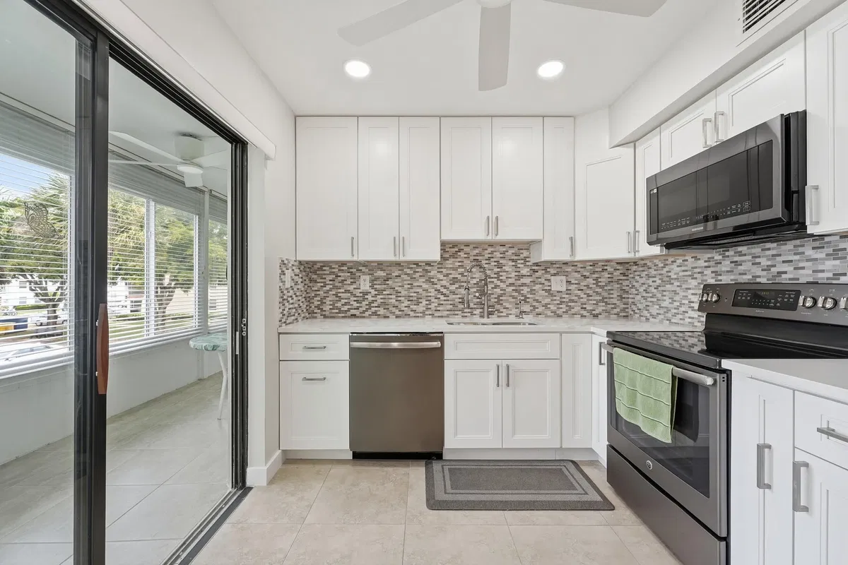 Residence photo 10