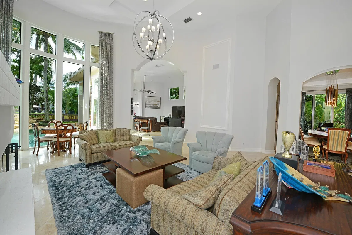 Woodfield Country Club Residence photo 4