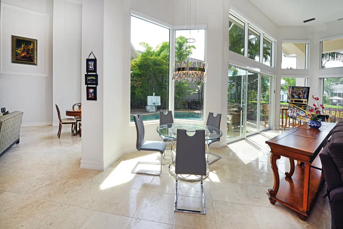 Woodfield Country Club Residence photo 10
