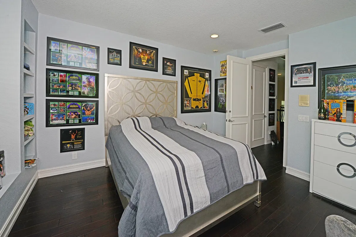 Woodfield Country Club Residence photo 28