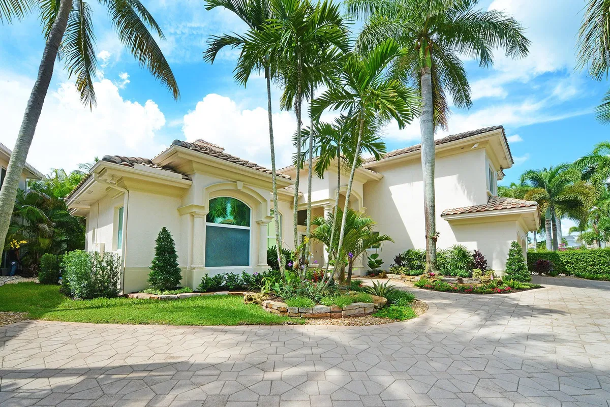 Woodfield Country Club Residence photo 43