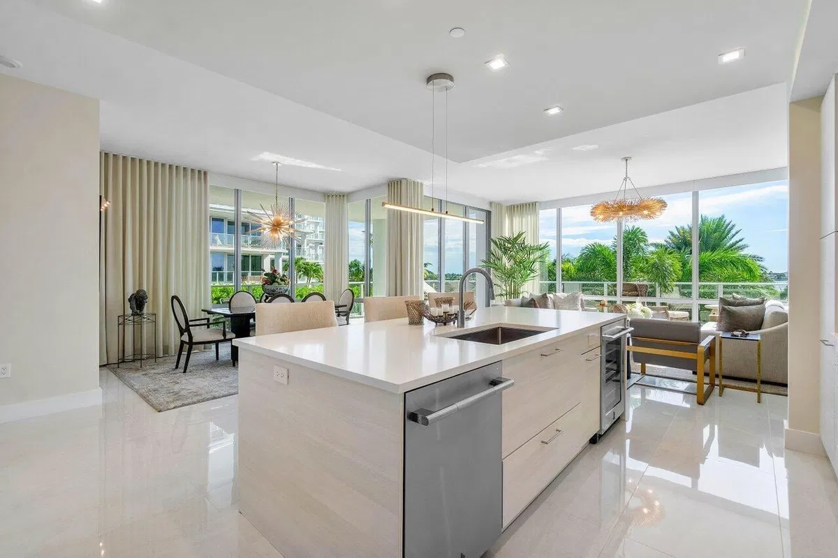Water Club North Palm Beach Unit 401 photo 4