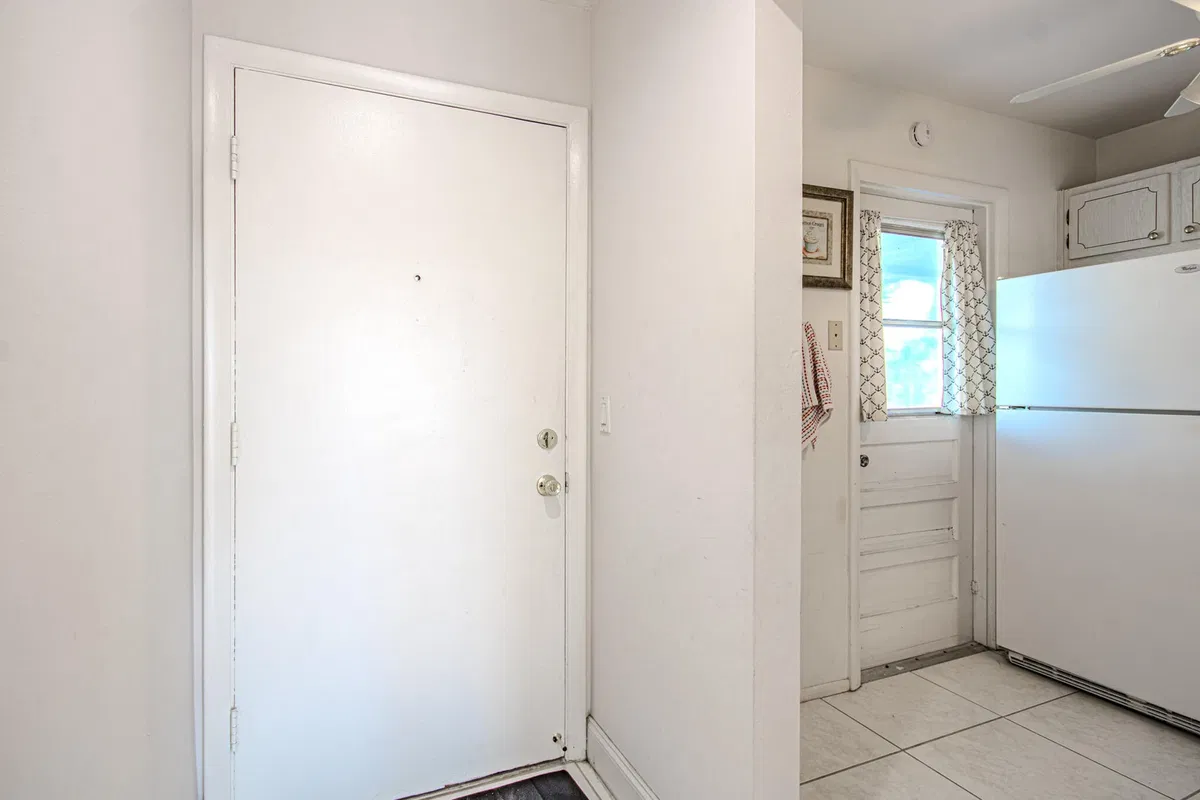 Unit 202 photo 22