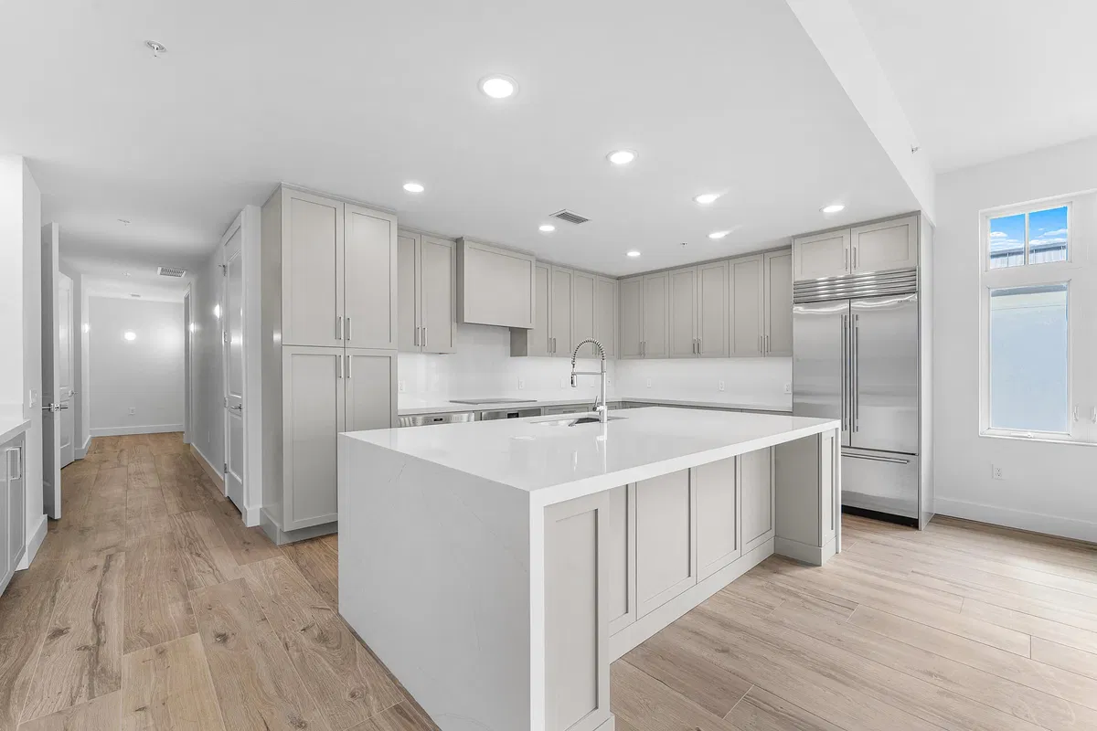 Singer Island Unit 2304 photo 4