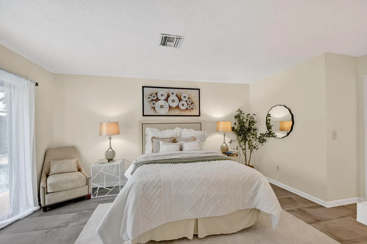 Residence photo 22