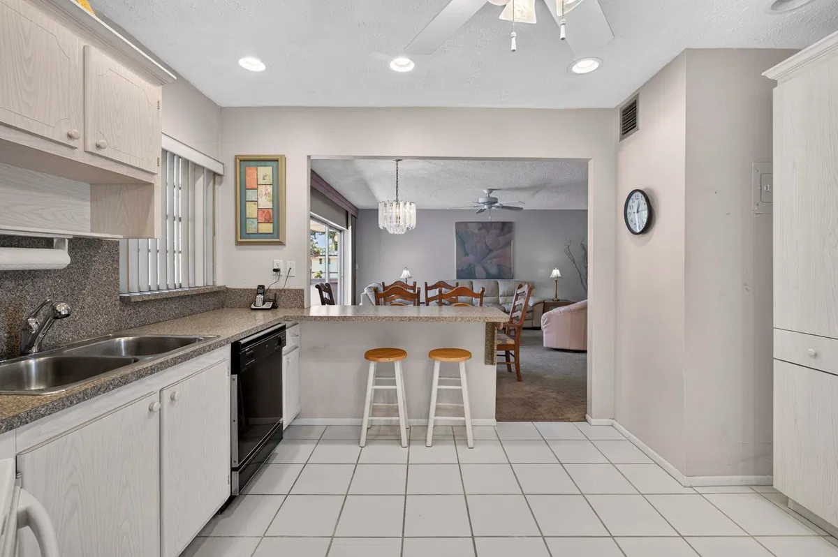  Unit 210 photo 16