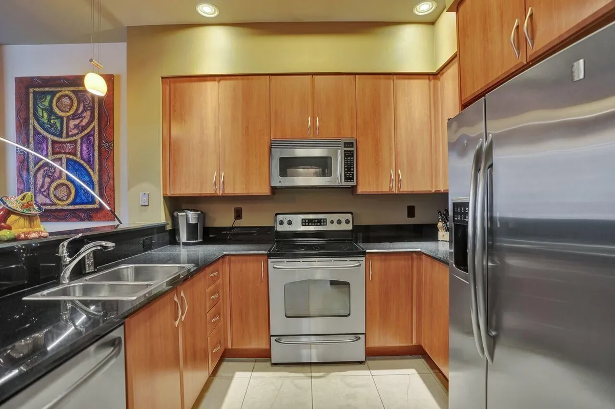 One City Plaza Unit 225 photo 4