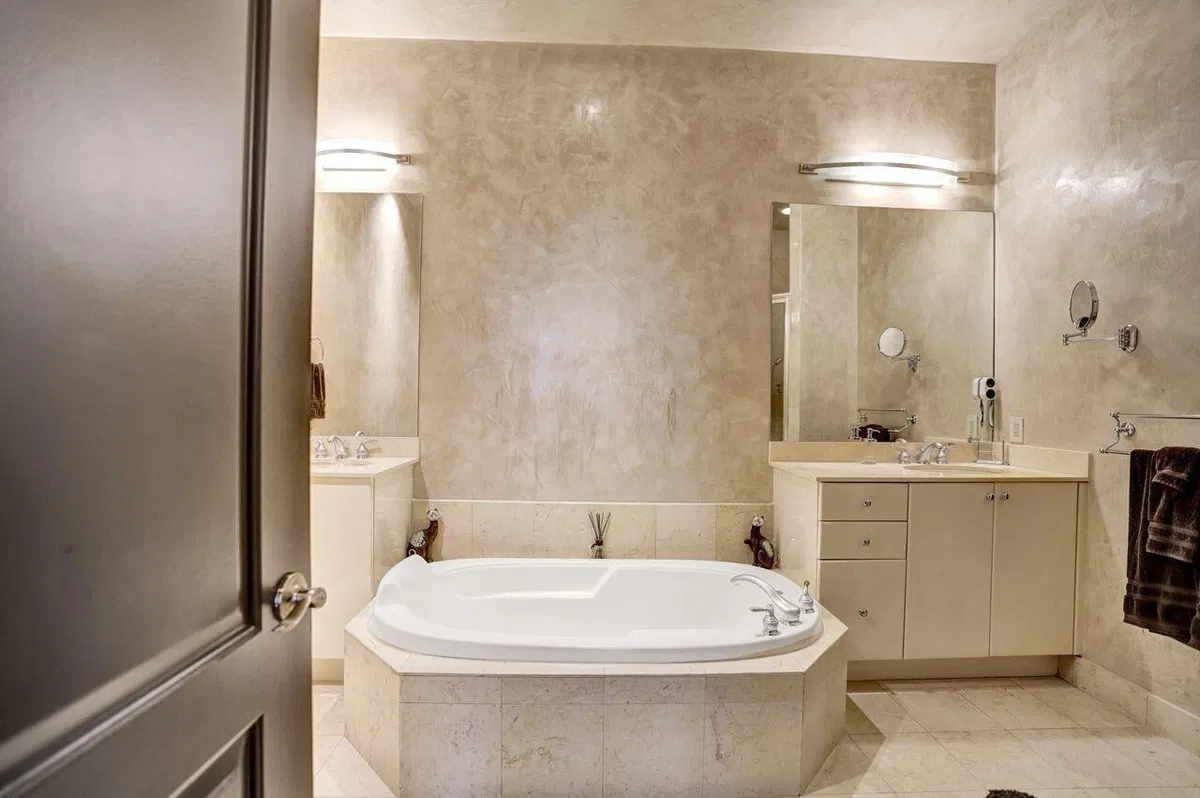 One City Plaza Unit 225 photo 28