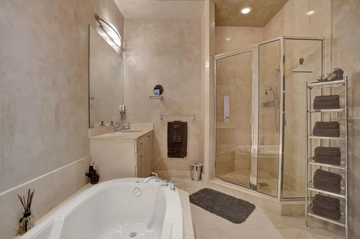 One City Plaza Unit 225 photo 31