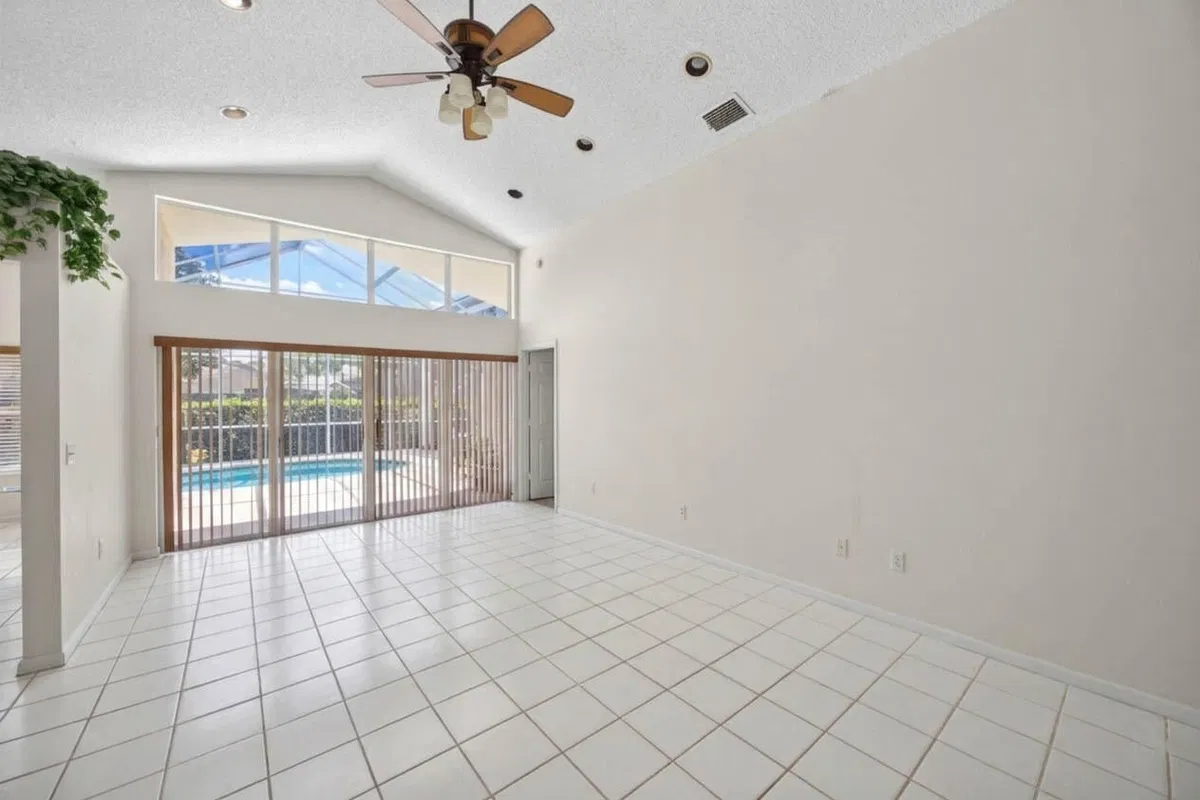 Residence photo 10
