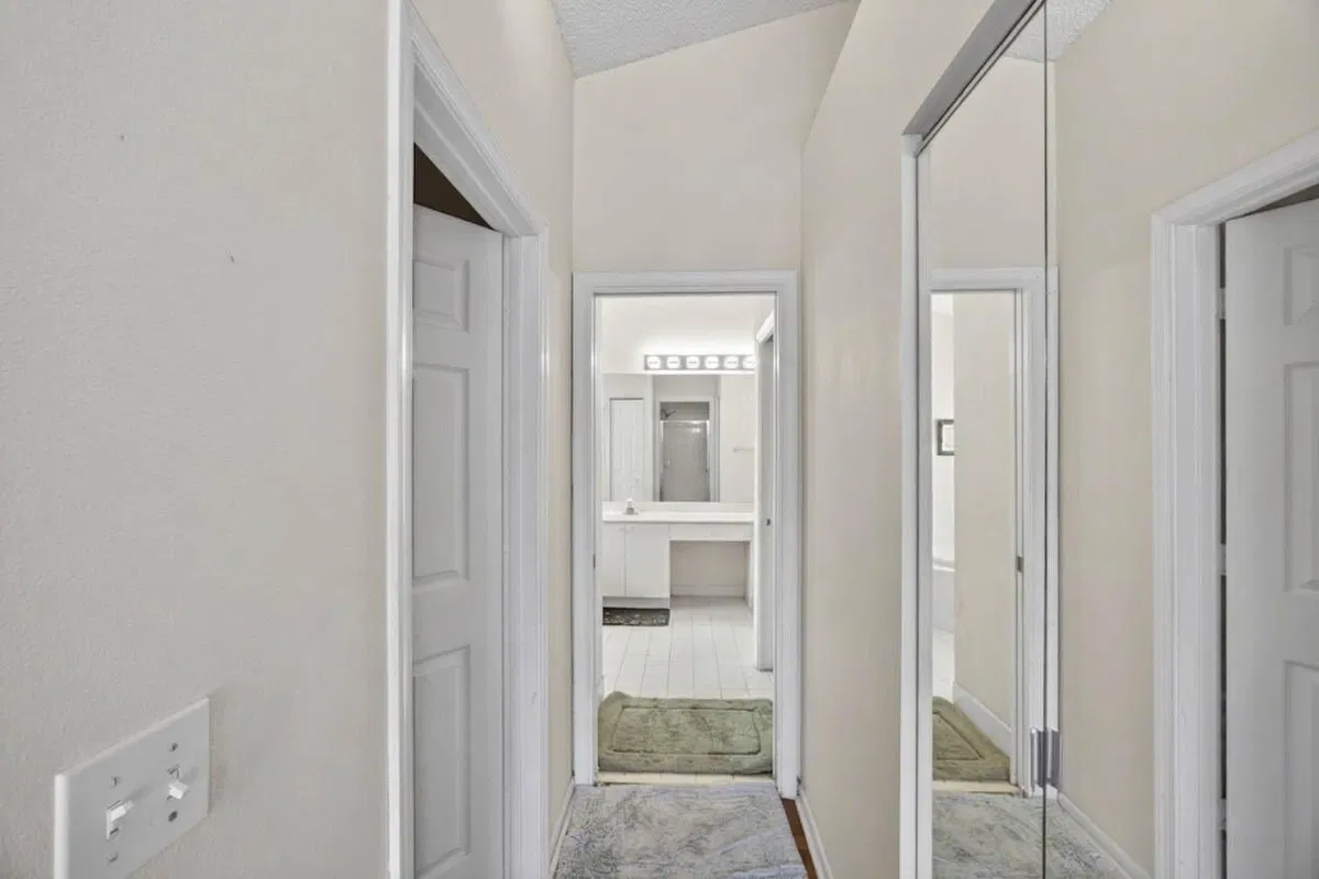 Residence photo 28
