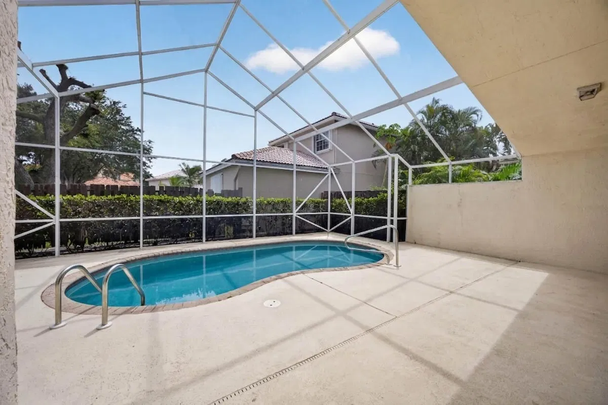 Residence photo 34