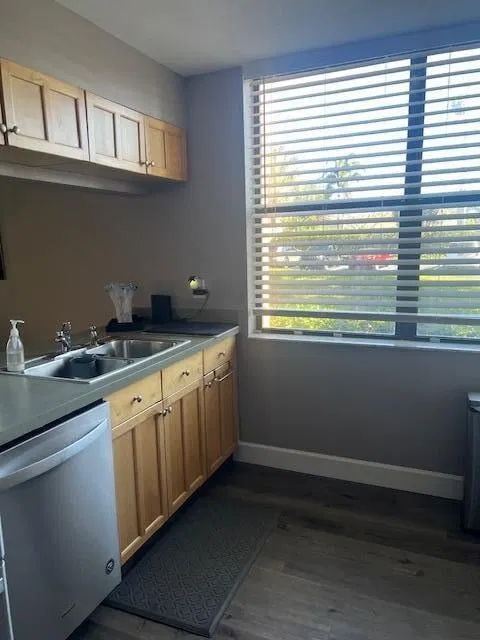 Unit 2111 photo 10