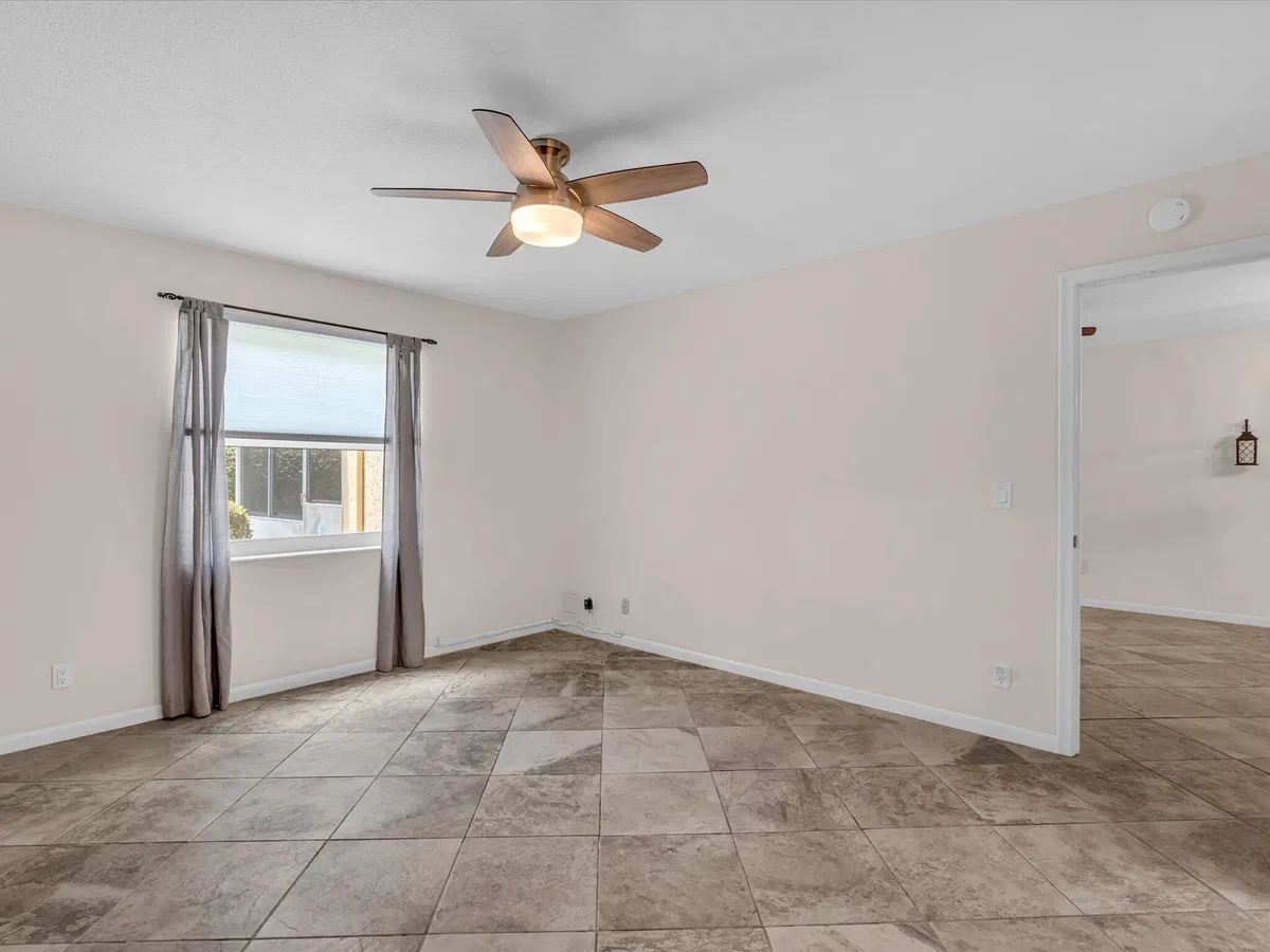 Unit 103 photo 25