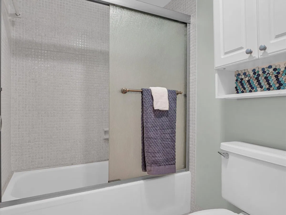 Unit 103 photo 28