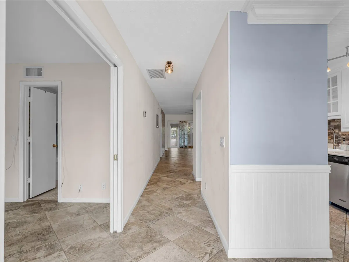 Unit 103 photo 37