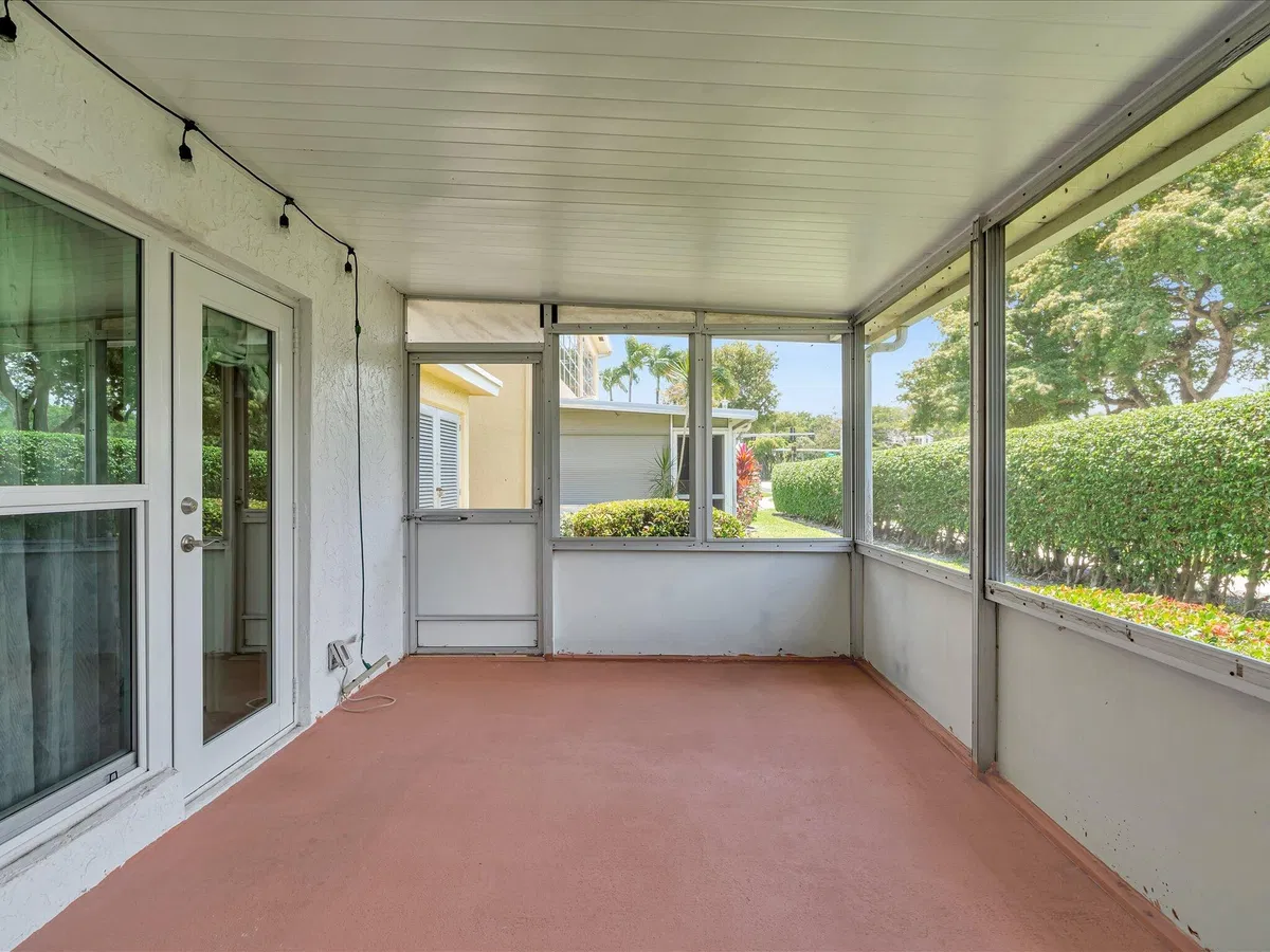 Unit 103 photo 49