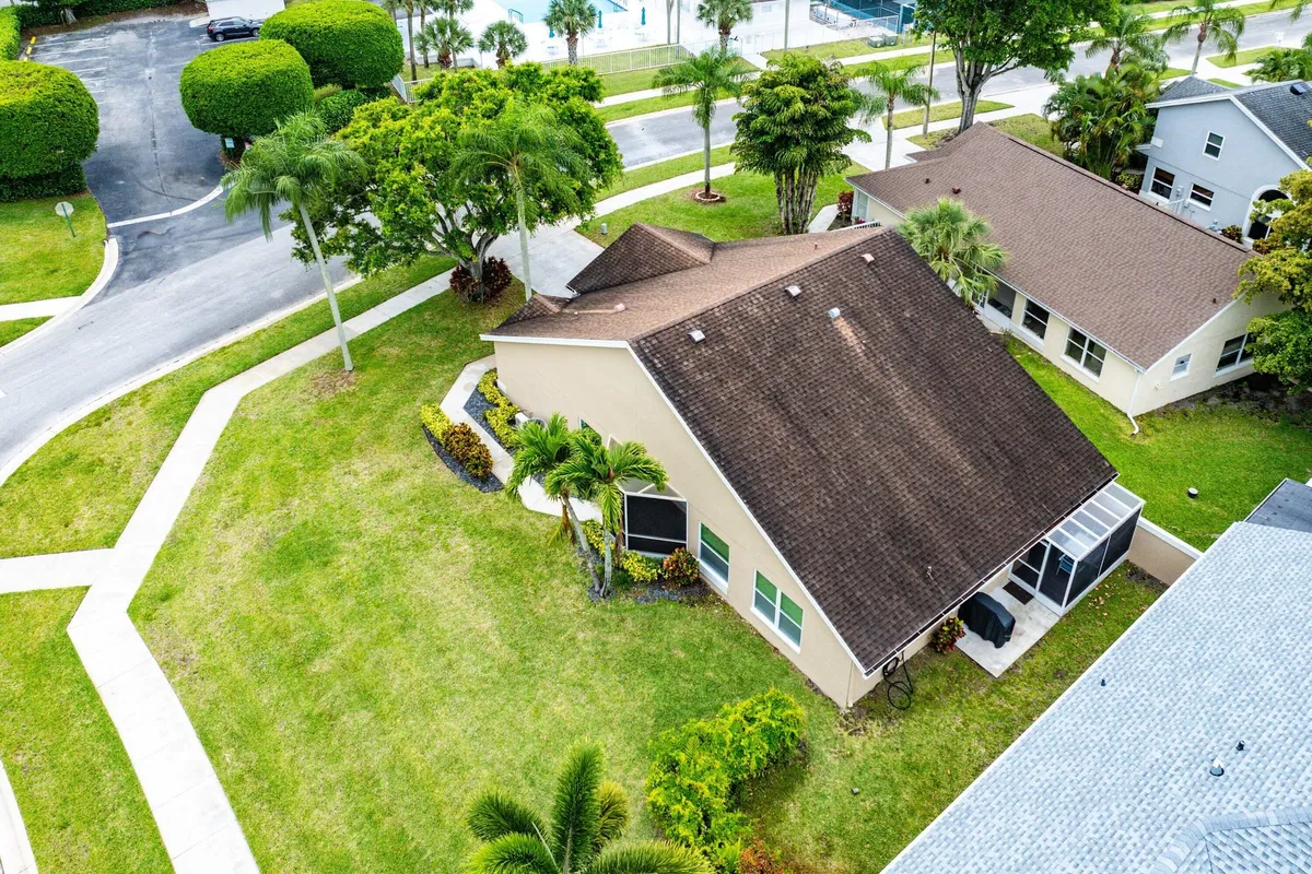  Residence photo 34