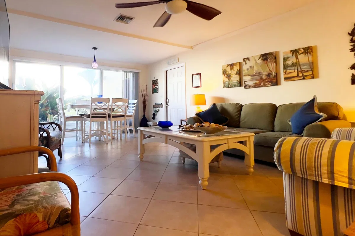 Unit 15 photo 13
