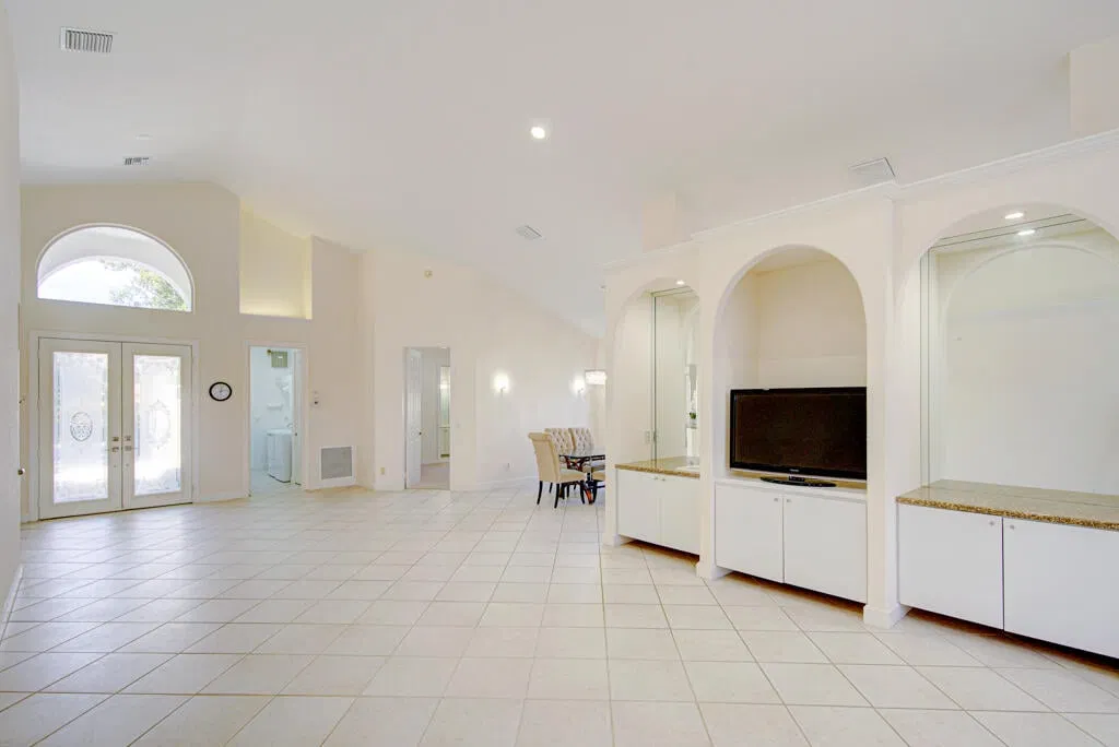 Residence photo 19