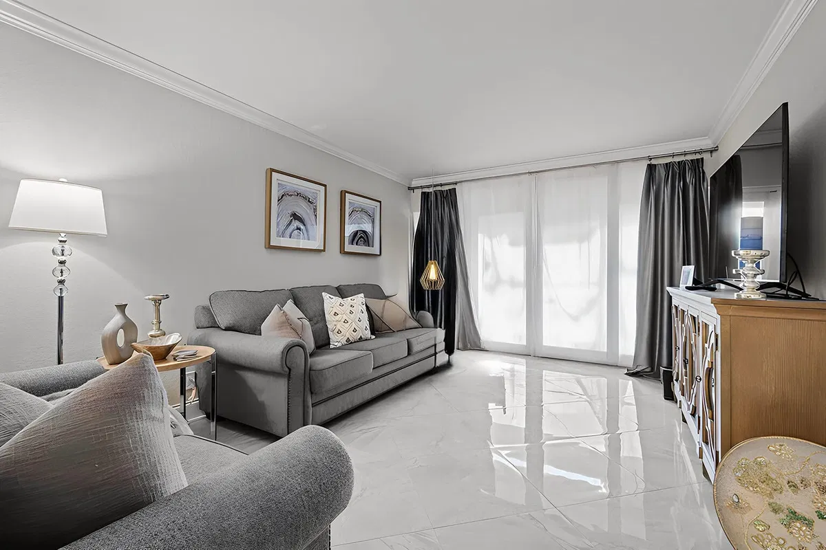 Unit 204 photo 13