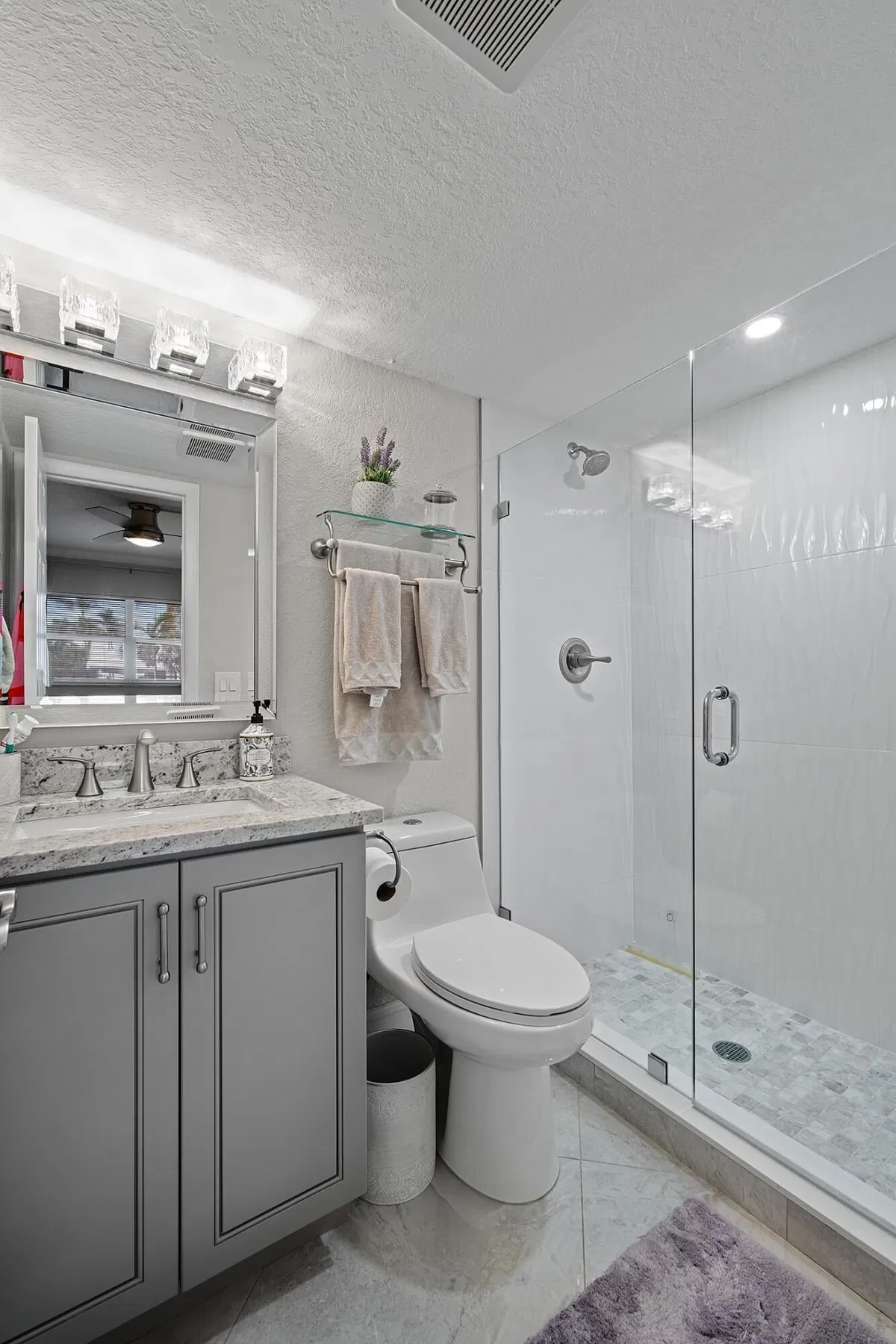 Unit 204 photo 22