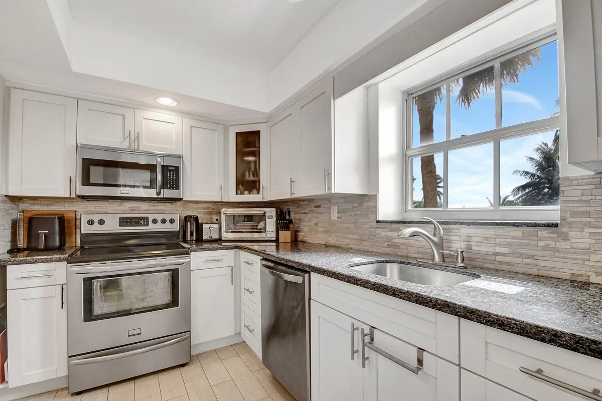 South Palm Beach Unit 116 photo 16