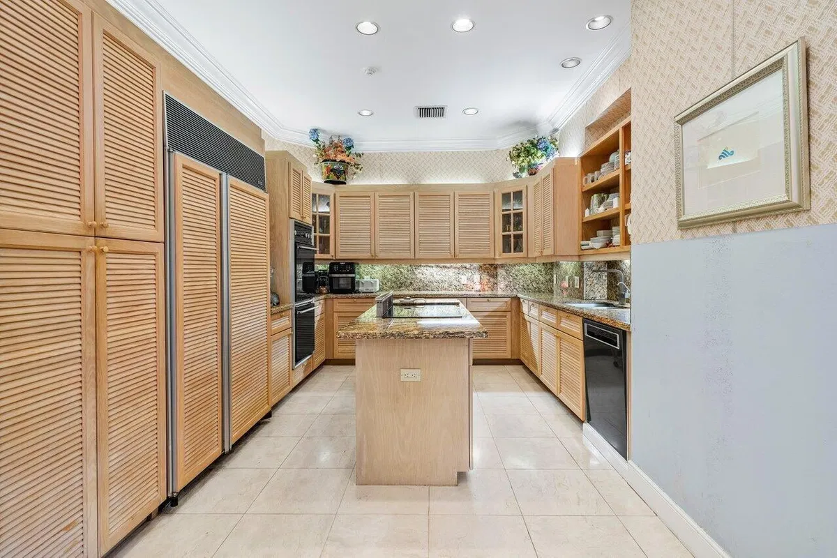  Residence photo 13