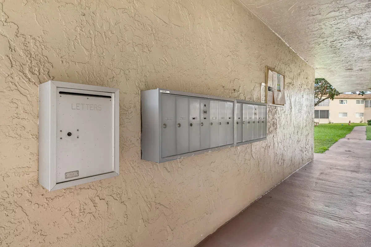 Unit 219 photo 22
