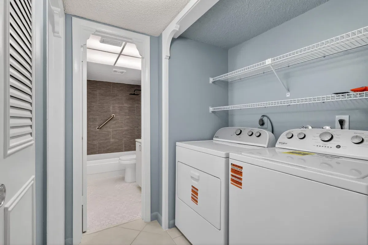  Unit 102 photo 10