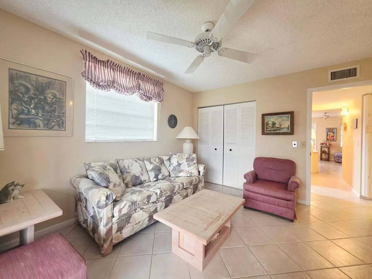 Residence photo 7
