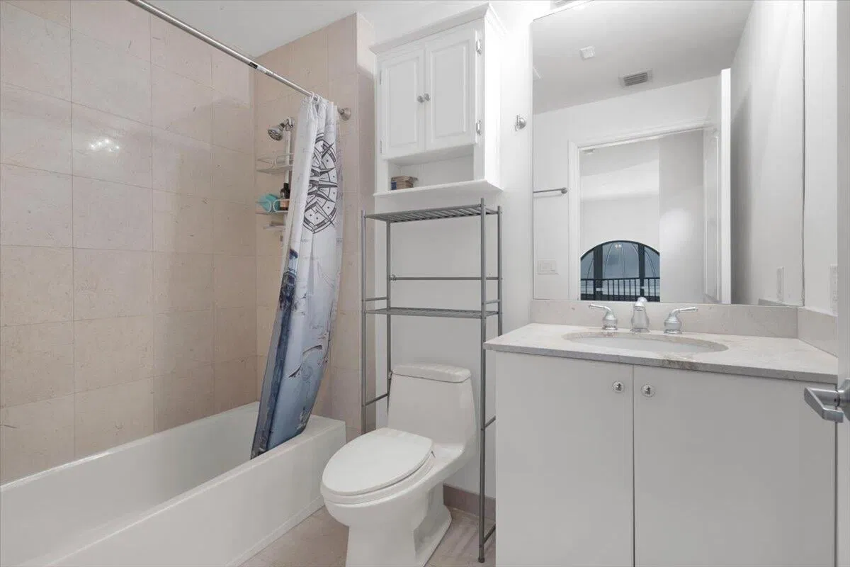 One City Plaza Unit 105 photo 28