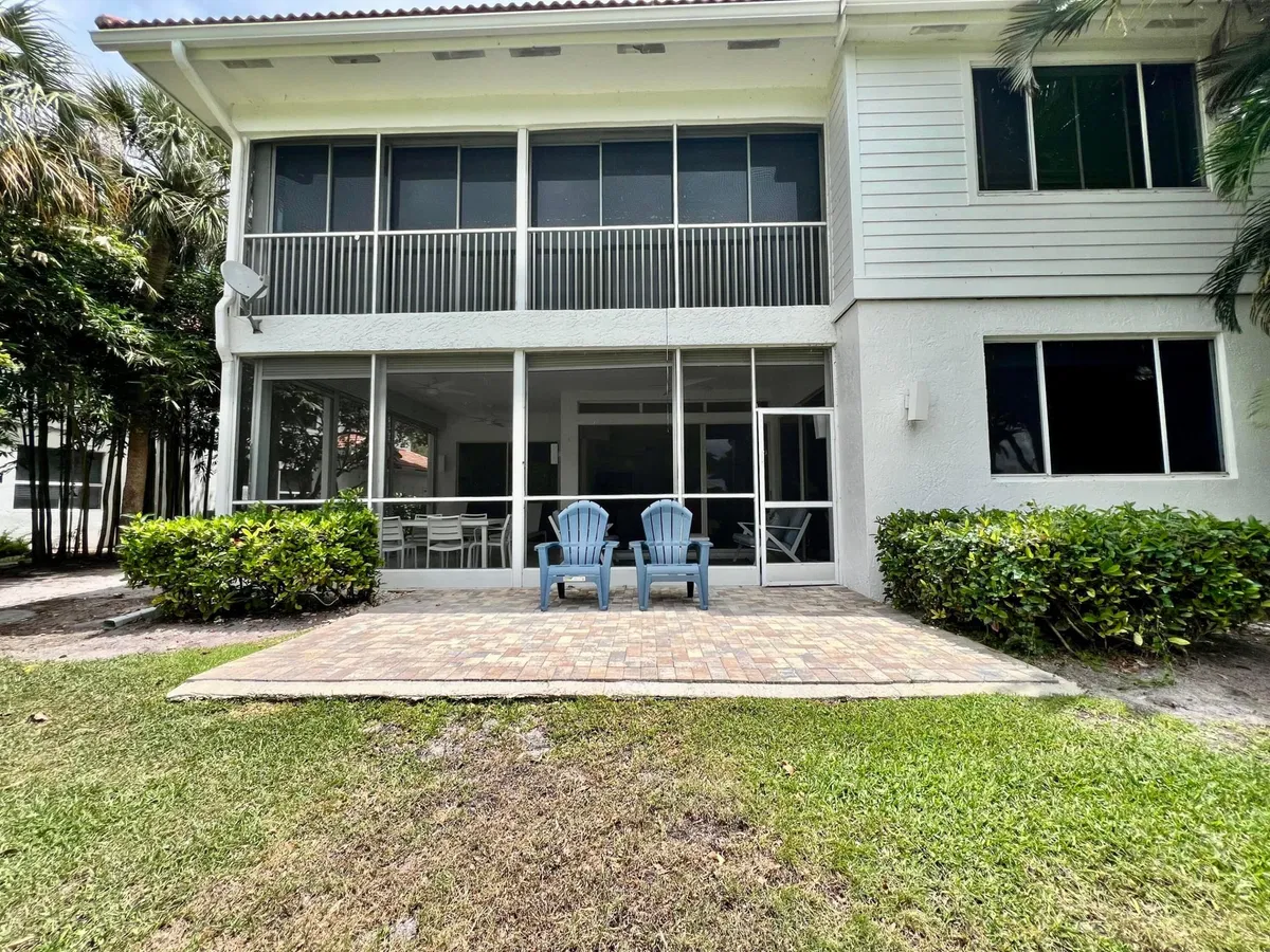 Unit 404 photo 25