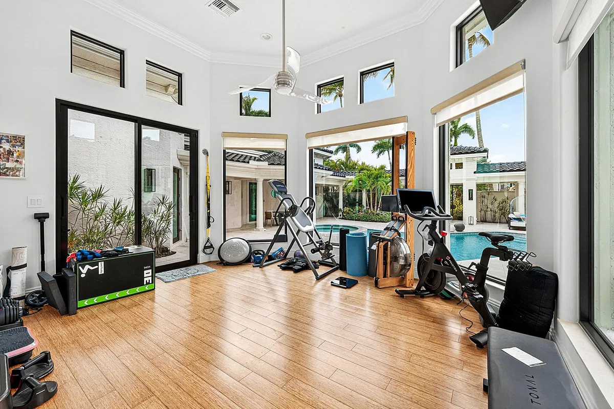Woodfield Country Club Residence photo 46