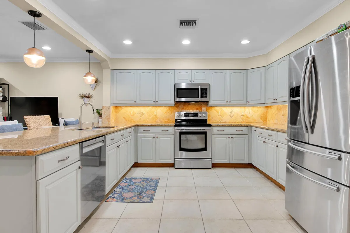 Residence photo 25