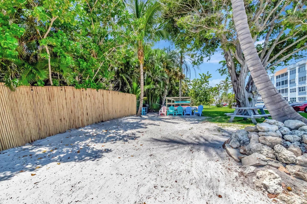 Lakeside Arms Lake Worth Unit 214 photo 31